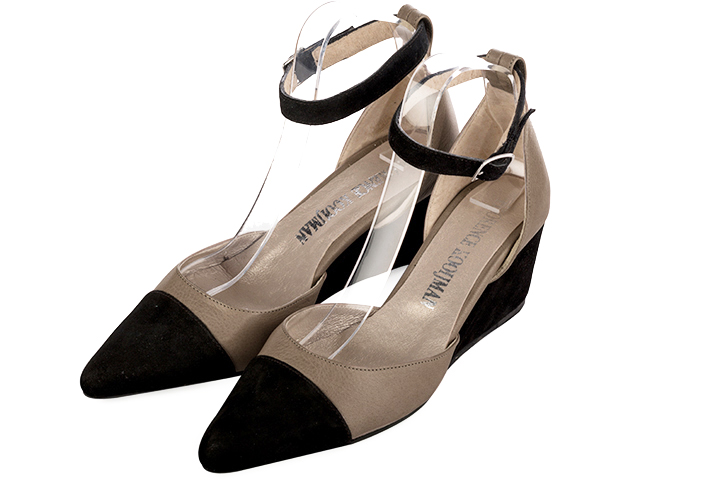 Chaussure femme brides noir mat et beige mastic Chaussure